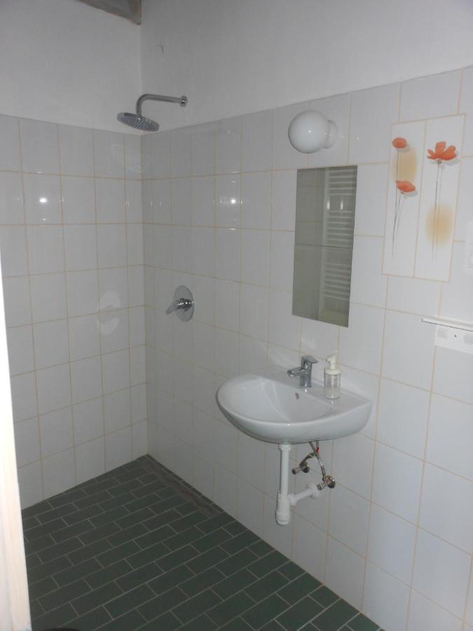 Merum Pinceszet Es Vendegszoba Apartment Tallya Luaran gambar